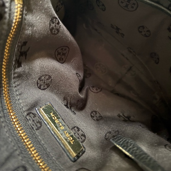 Tory Burch 🔥 Robinson Fold Over Messenger Black Pebbled Leather Crossbody Bag - Picture 7 of 12